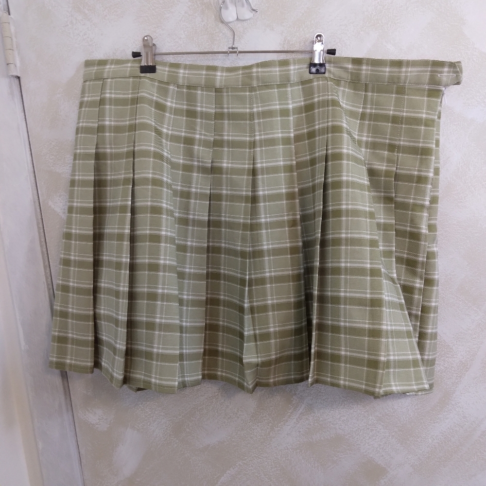3X Green Plaid Skort